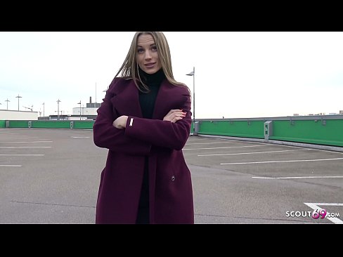 ❤️ GERMAN SCOUT hè un sognu chì tocca STEELE, PARCHEGGIU TELLTALE E SEXY PER I SOLDI ❤ Porno à noi