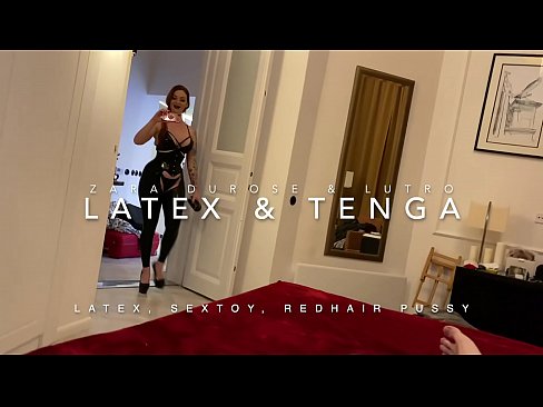 ❤️ Sorellastra rossa in costume di lattice scopata da fratellastro ❤ Porno à noi