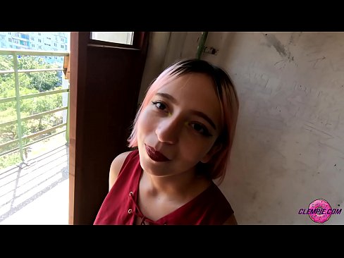 ❤️ Student Sensual Sucks a Stranger in the Outback - Cum On His Face ❤ Porno à noi